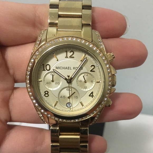 SOLD Michael Kors Gold Watch - Picture 2 of 4